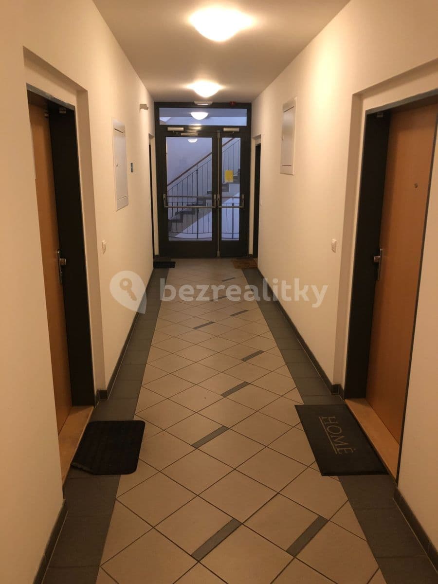 Pronájem bytu 2+kk 59 m², Pod Kavalírkou, Praha, Praha Pronájem bytu 2+kk 59 m², Pod Kavalírkou, Praha, Praha