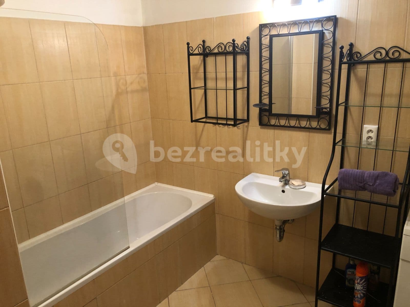 Pronájem bytu 2+kk 59 m², Pod Kavalírkou, Praha, Praha Pronájem bytu 2+kk 59 m², Pod Kavalírkou, Praha, Praha