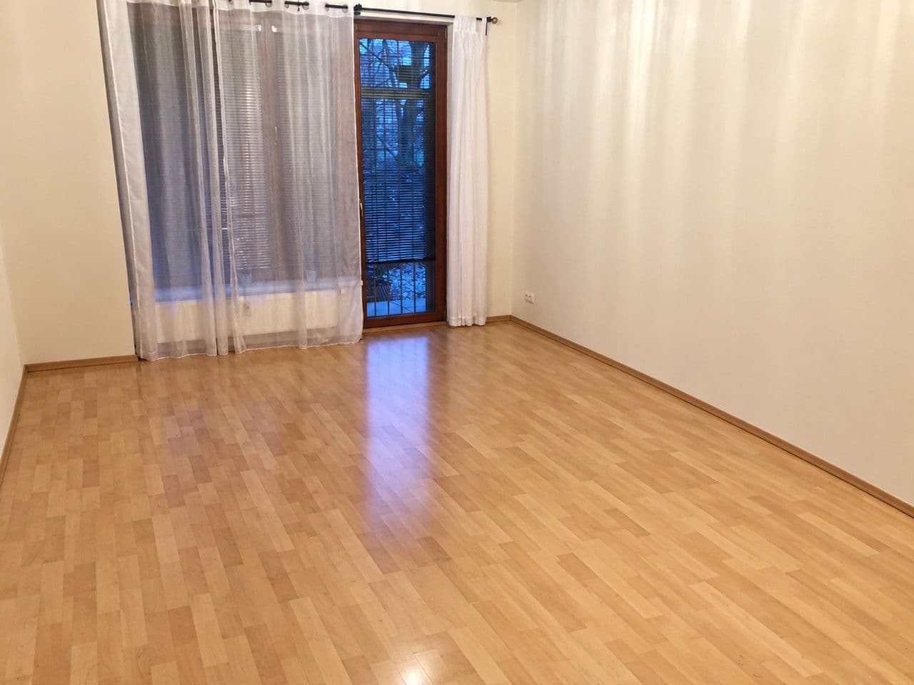 Pronájem bytu 2+kk 59 m², Pod Kavalírkou, Praha, Praha Pronájem bytu 2+kk 59 m², Pod Kavalírkou, Praha, Praha