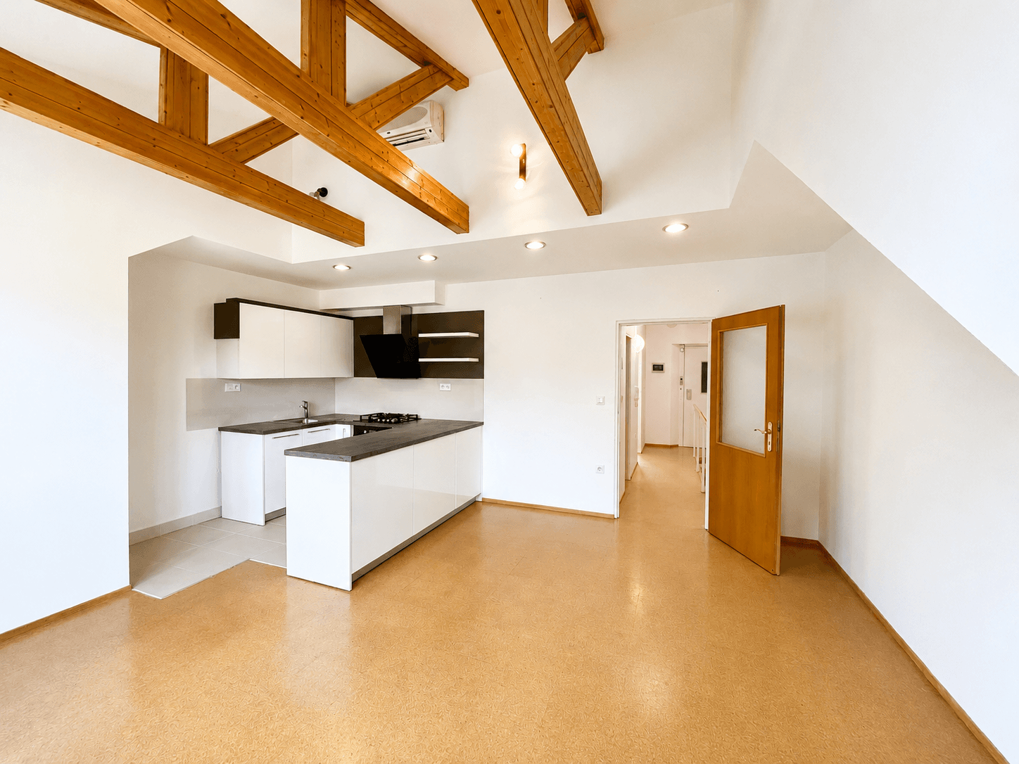 Pronájem domu 170 m², pozemek 141 m², Horova, Brno, Jihomoravský kraj Pronájem domu 170 m², pozemek 141 m², Horova, Brno, Jihomoravský kraj