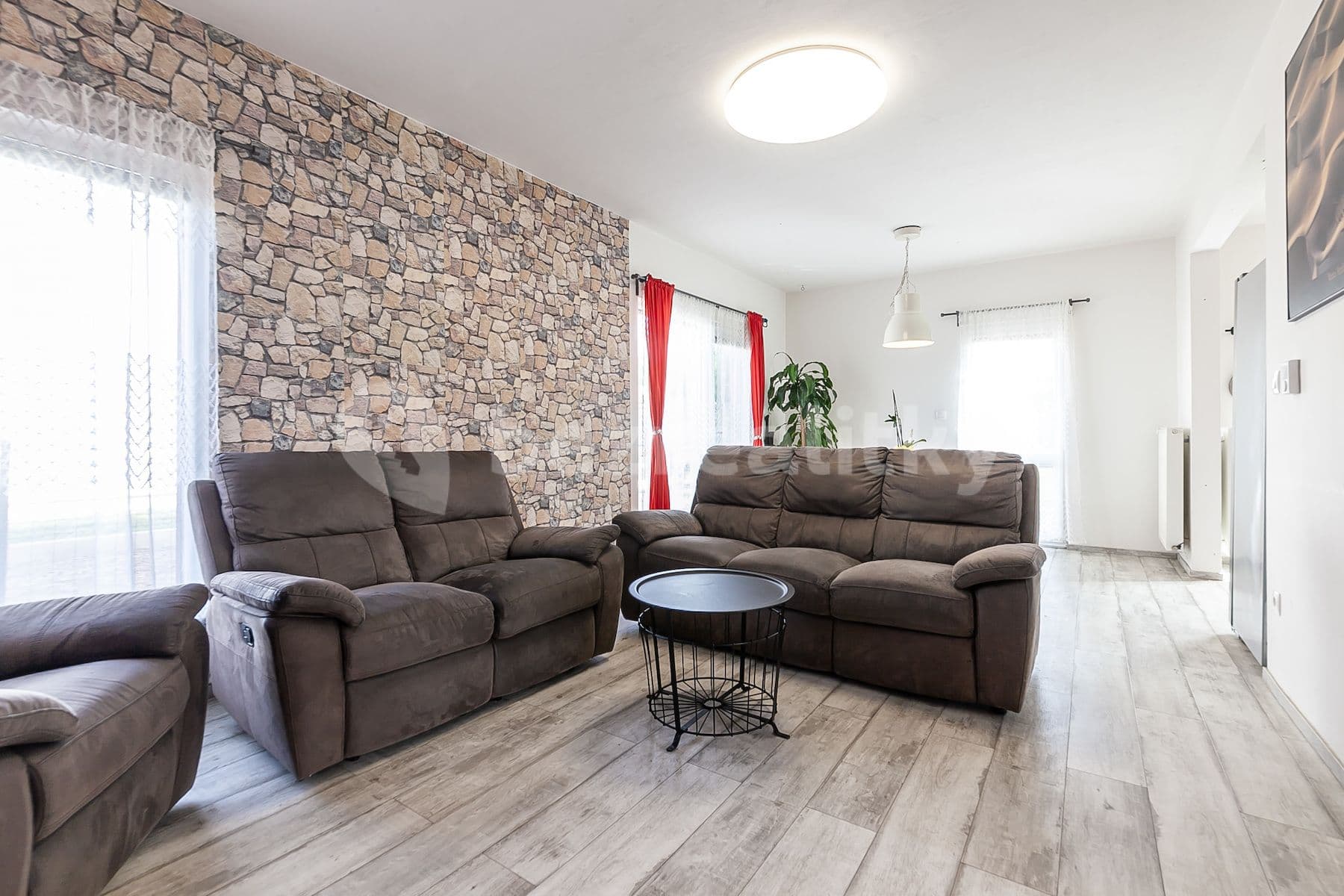 Prodej domu 96 m², pozemek 509 m², Tyršova, Milovice, Středočeský kraj Prodej domu 96 m², pozemek 509 m², Tyršova, Milovice, Středočeský kraj