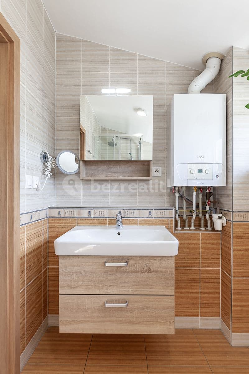 Prodej domu 96 m², pozemek 509 m², Tyršova, Milovice, Středočeský kraj Prodej domu 96 m², pozemek 509 m², Tyršova, Milovice, Středočeský kraj