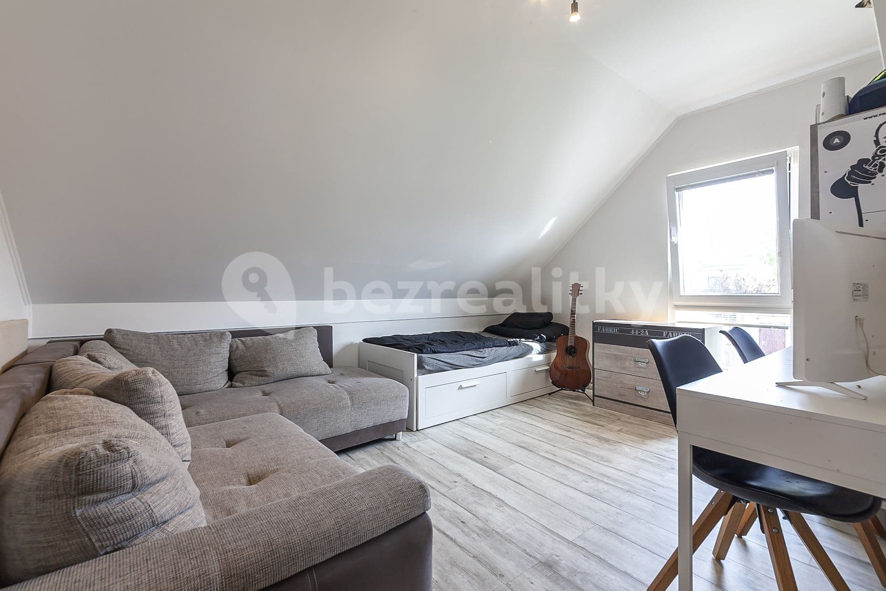 Prodej domu 96 m², pozemek 509 m², Tyršova, Milovice, Středočeský kraj Prodej domu 96 m², pozemek 509 m², Tyršova, Milovice, Středočeský kraj