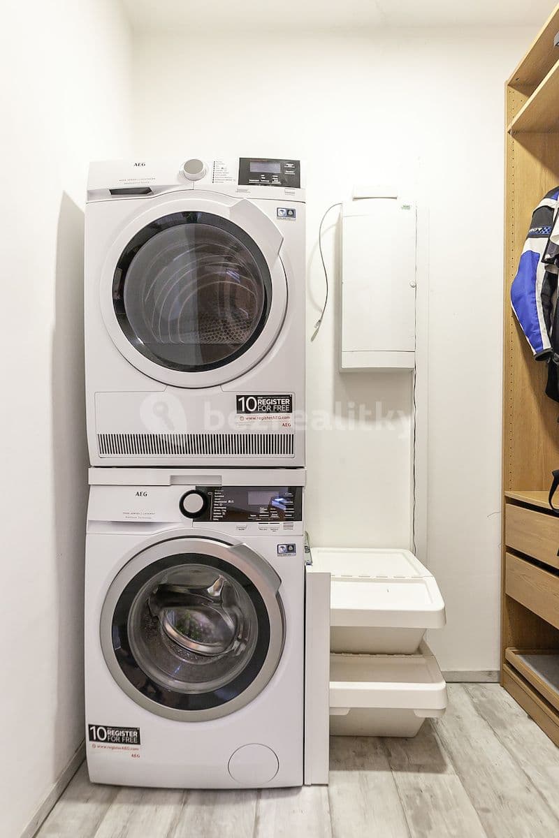 Prodej domu 96 m², pozemek 509 m², Tyršova, Milovice, Středočeský kraj Prodej domu 96 m², pozemek 509 m², Tyršova, Milovice, Středočeský kraj