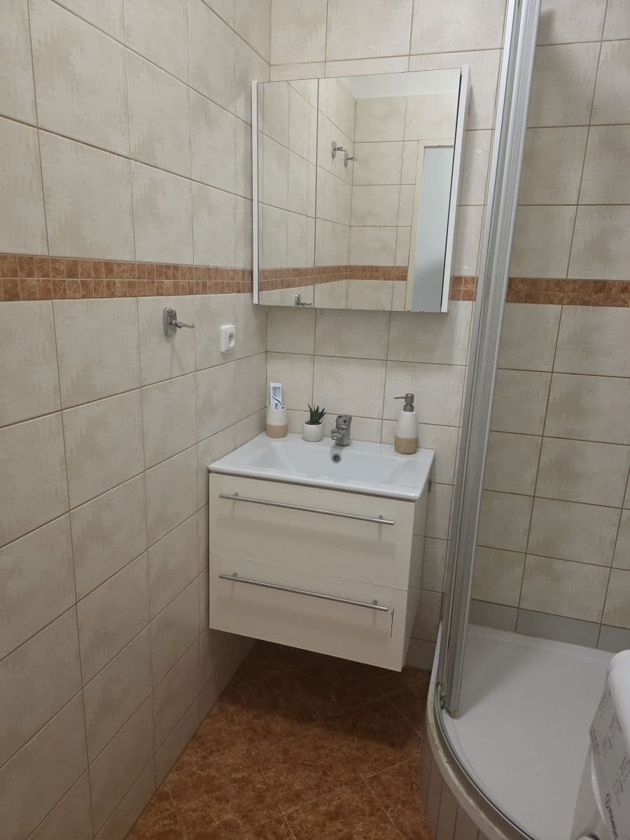 Pronájem bytu 60 m², U Sluncové, Praha, Praha Pronájem bytu 60 m², U Sluncové, Praha, Praha