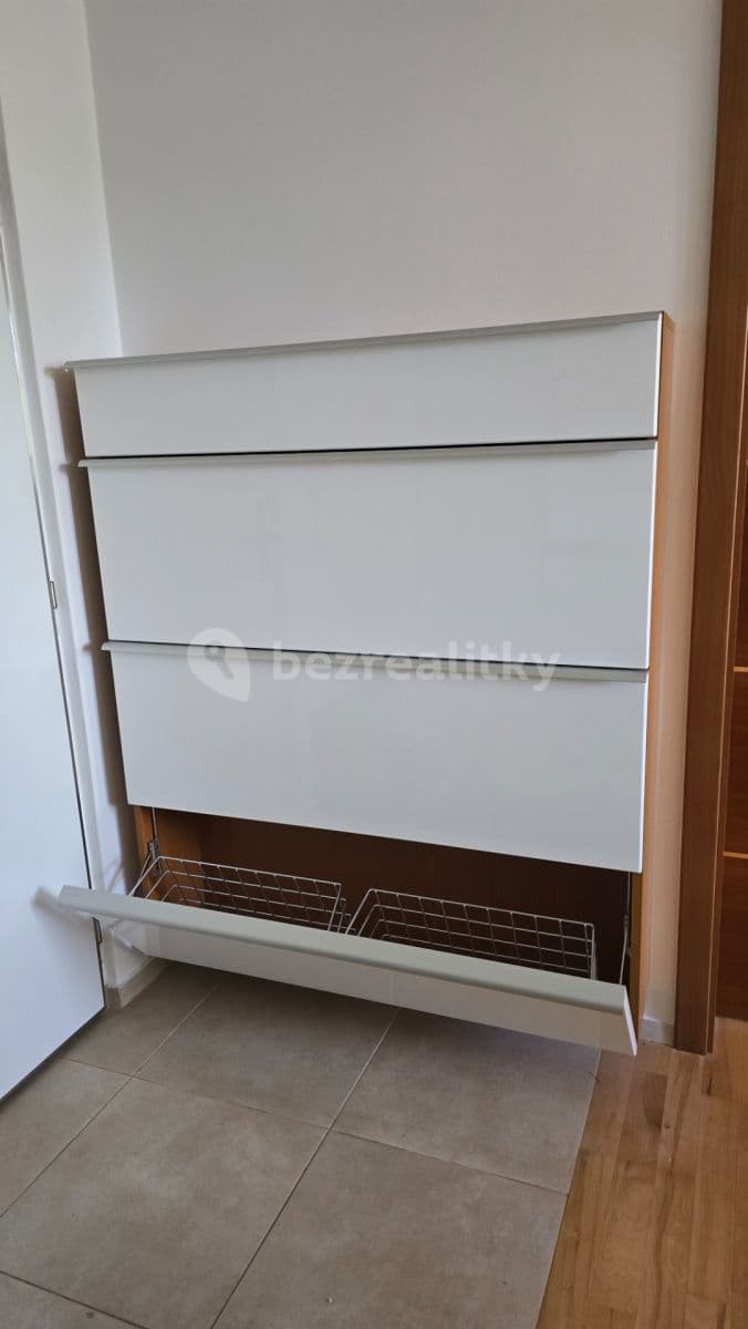 Pronájem bytu 2+1 51 m², Pavlovská, Praha, Praha Pronájem bytu 2+1 51 m², Pavlovská, Praha, Praha