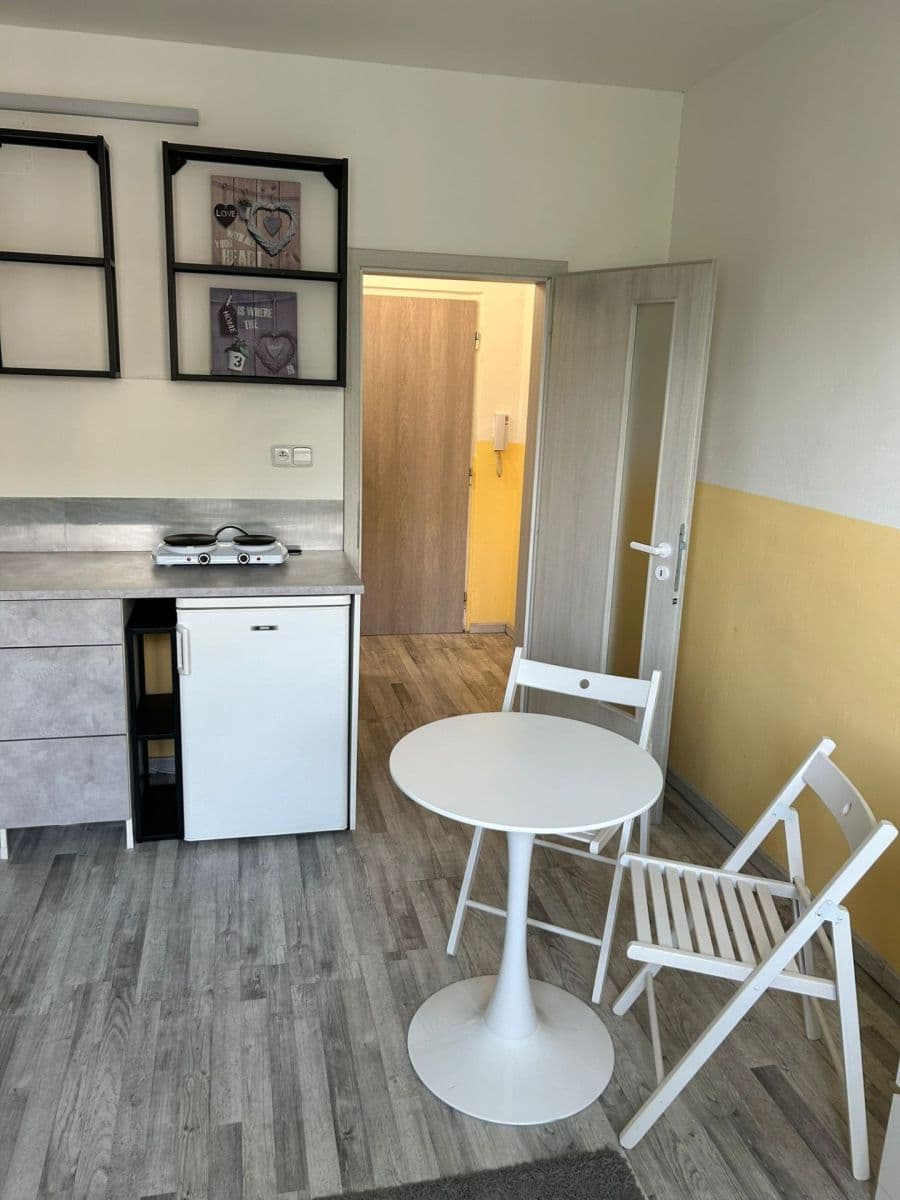 Pronájem bytu 1+kk 20 m², Gercenova, Praha, Praha Pronájem bytu 1+kk 20 m², Gercenova, Praha, Praha