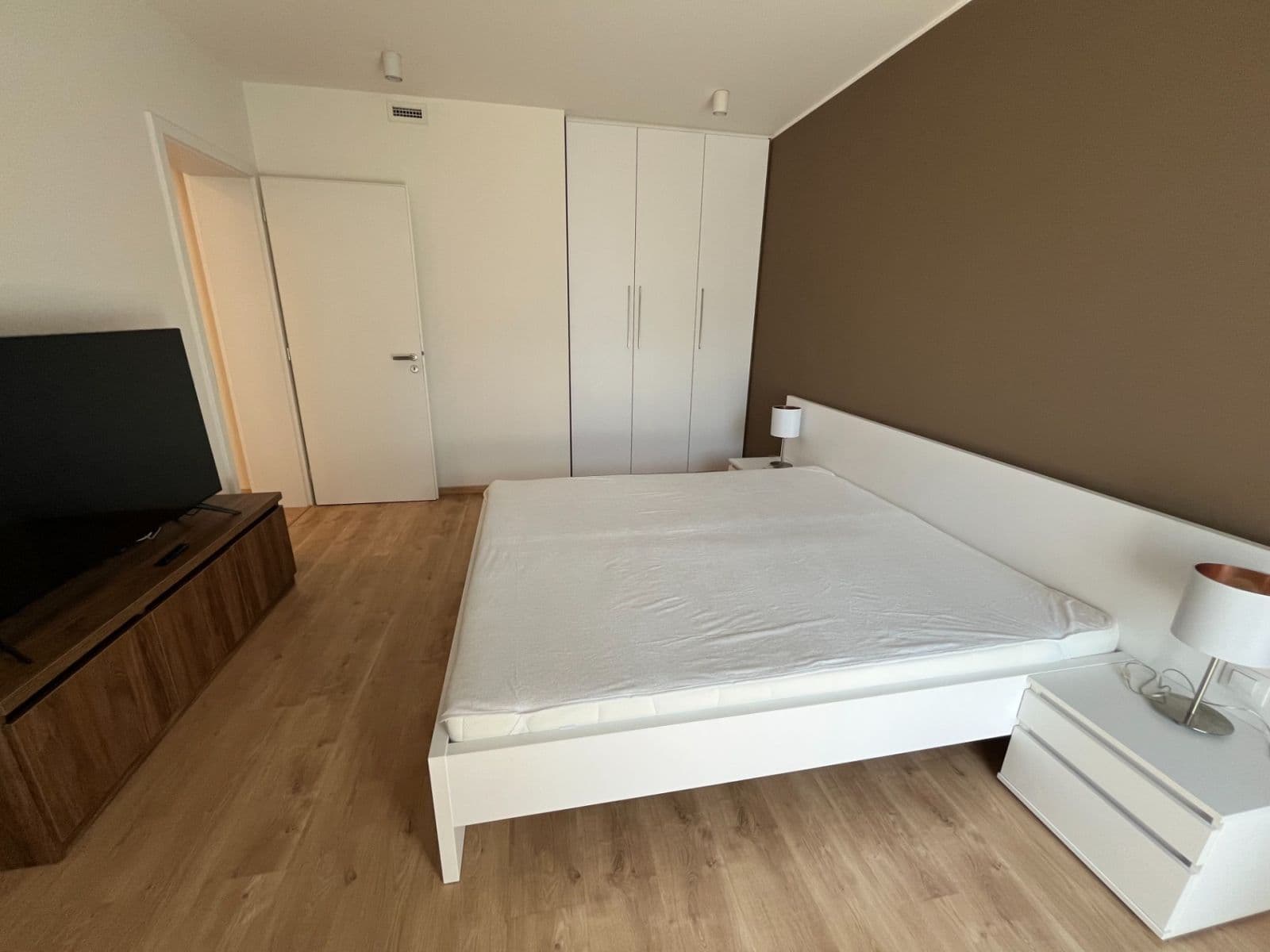 Pronájem bytu 2+kk 65 m², Mukařovského, Praha, Praha Pronájem bytu 2+kk 65 m², Mukařovského, Praha, Praha