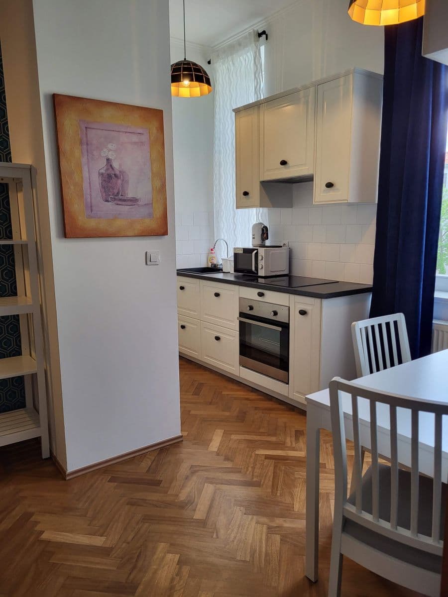 Pronájem bytu 45 m², Koubkova, Praha, Praha Pronájem bytu 45 m², Koubkova, Praha, Praha