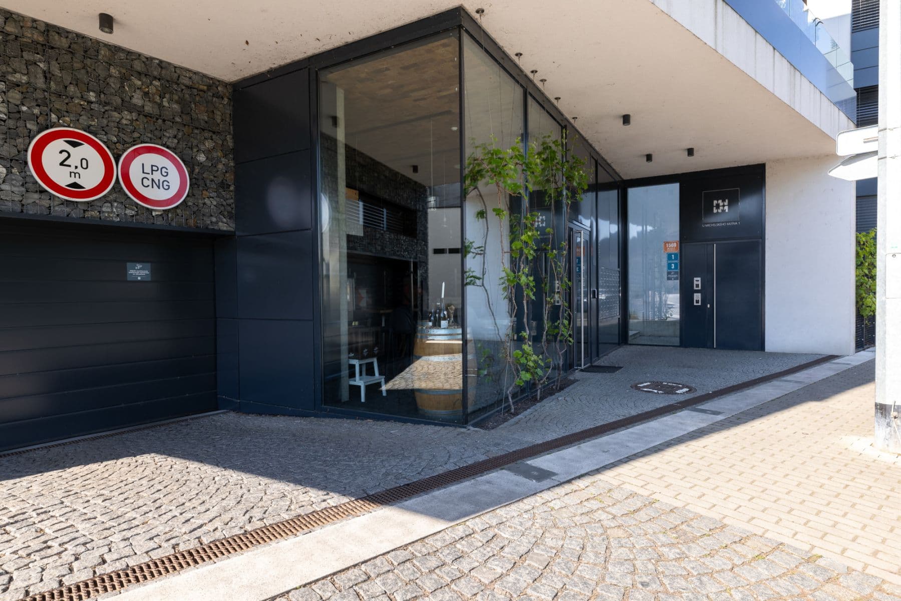 Pronájem bytu 40 m², U Michelského mlýna, Praha, Praha Pronájem bytu 40 m², U Michelského mlýna, Praha, Praha