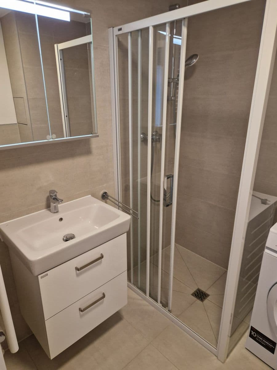 Pronájem bytu 2+kk 55 m², Kolbenova, Praha, Praha Pronájem bytu 2+kk 55 m², Kolbenova, Praha, Praha