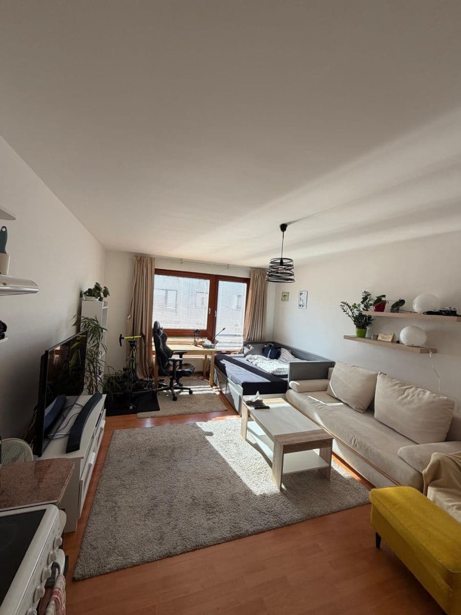 Pronájem bytu 1+kk 33 m², Jana Přibíka, Praha, Praha Pronájem bytu 1+kk 33 m², Jana Přibíka, Praha, Praha