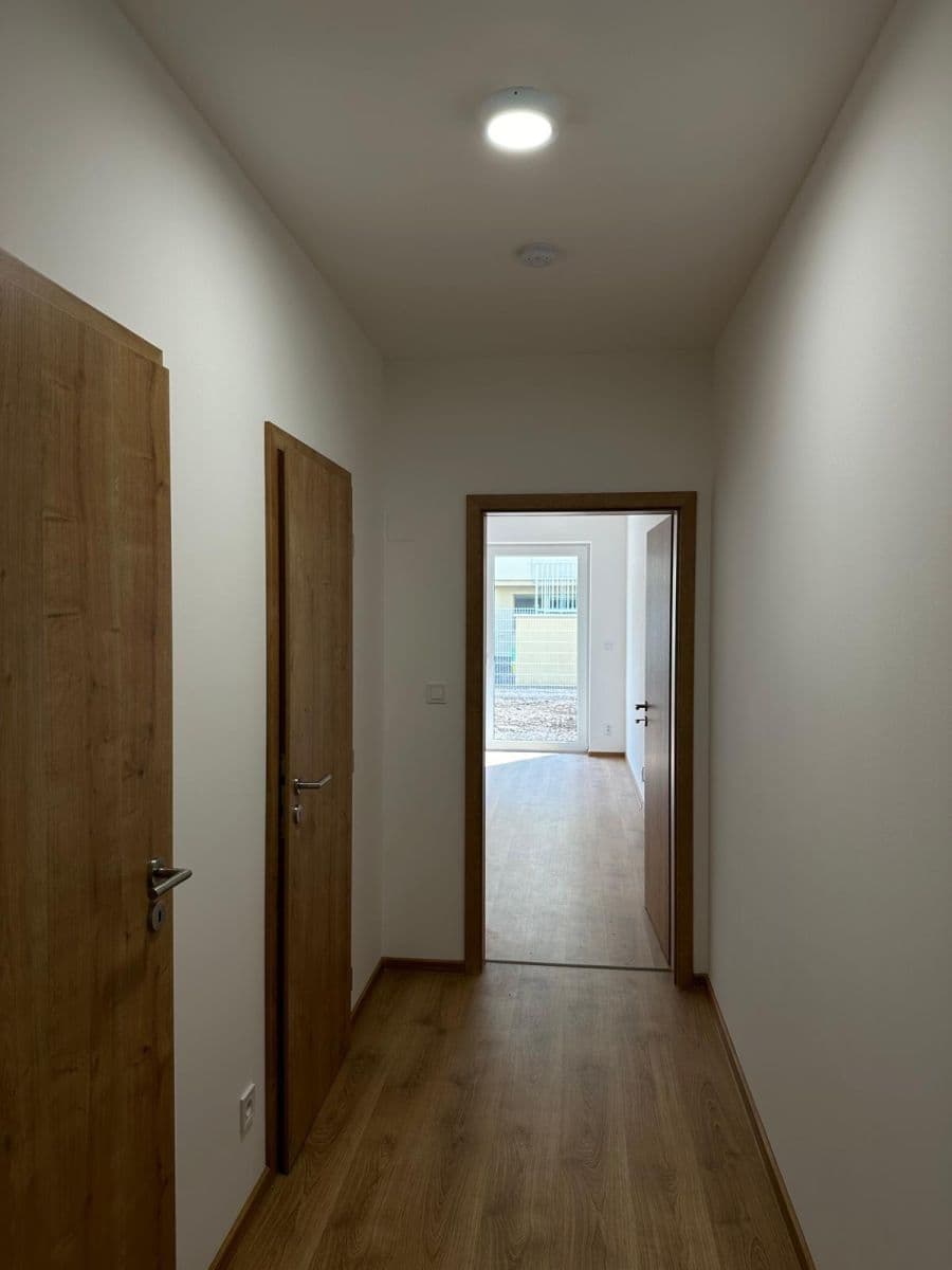 Pronájem bytu 1+kk 54 m², Frištenského, Olomouc, Olomoucký kraj Pronájem bytu 1+kk 54 m², Frištenského, Olomouc, Olomoucký kraj
