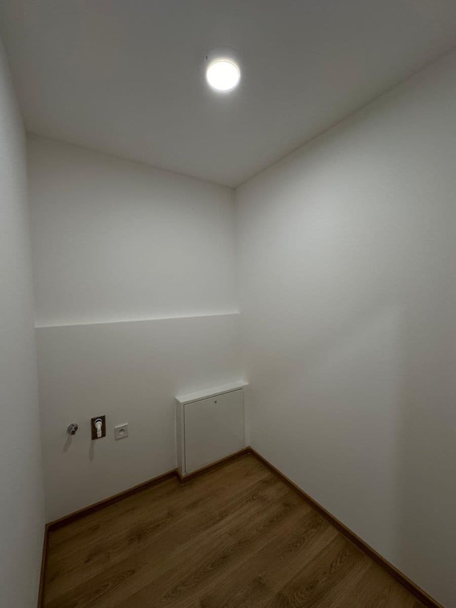 Pronájem bytu 1+kk 54 m², Frištenského, Olomouc, Olomoucký kraj Pronájem bytu 1+kk 54 m², Frištenského, Olomouc, Olomoucký kraj