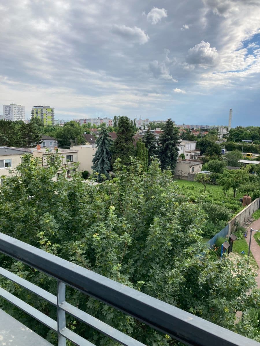 Pronájem bytu 2+1 45 m², Píniová, Vrakuňa, Bratislavský kraj Pronájem bytu 2+1 45 m², Píniová, Vrakuňa, Bratislavský kraj