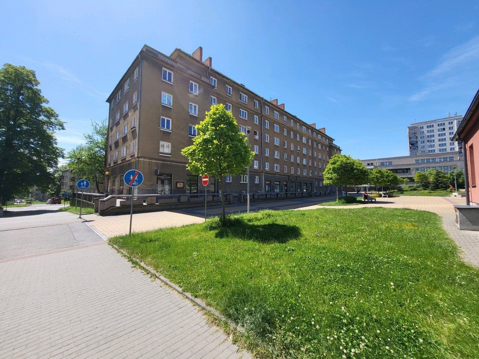 Pronájem bytu 1+kk 40 m², nám. T. G. Masaryka, Havířov, Moravskoslezský kraj Pronájem bytu 1+kk 40 m², nám. T. G. Masaryka, Havířov, Moravskoslezský kraj