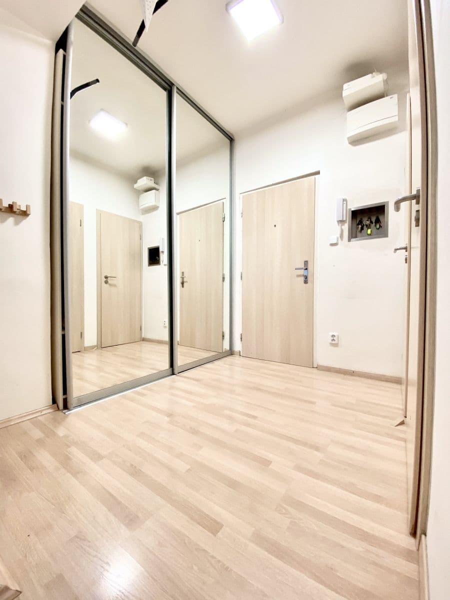 Pronájem bytu 2+kk 50 m², Sámova, Praha, Praha Pronájem bytu 2+kk 50 m², Sámova, Praha, Praha