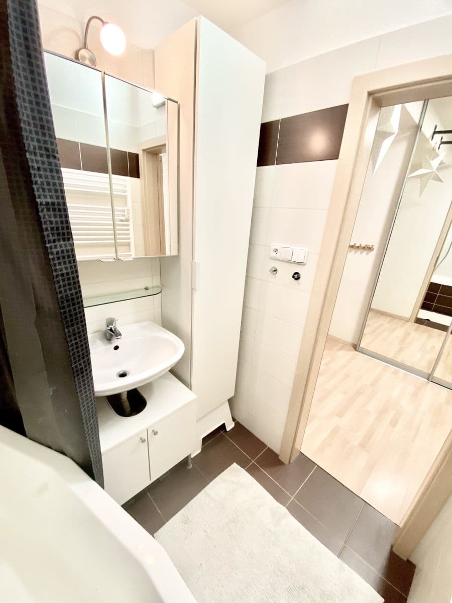 Pronájem bytu 2+kk 50 m², Sámova, Praha, Praha Pronájem bytu 2+kk 50 m², Sámova, Praha, Praha