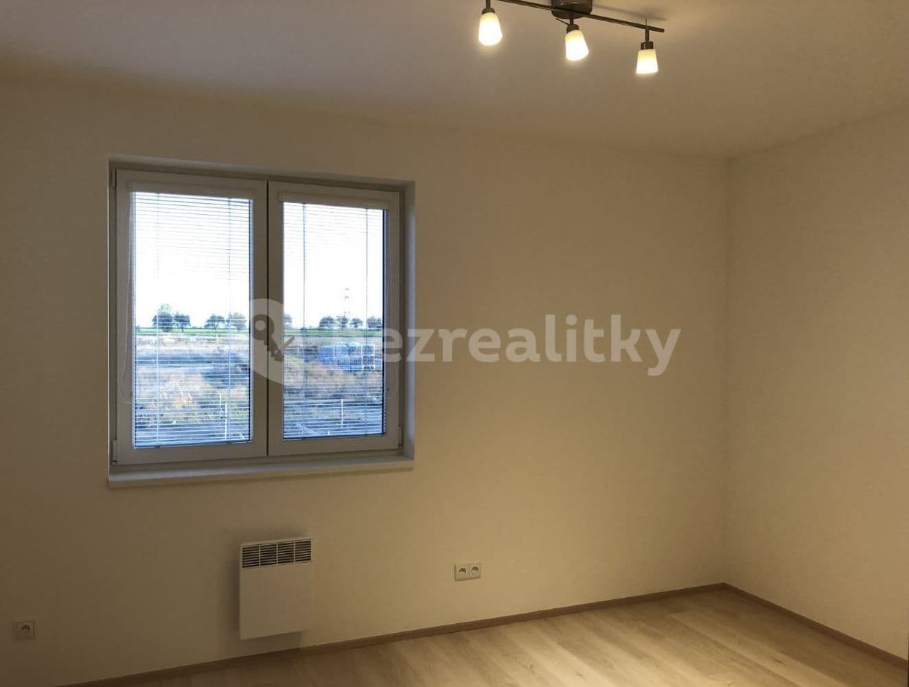 Pronájem bytu 2+kk 56 m², Štěrbova, Chýně, Středočeský kraj Pronájem bytu 2+kk 56 m², Štěrbova, Chýně, Středočeský kraj