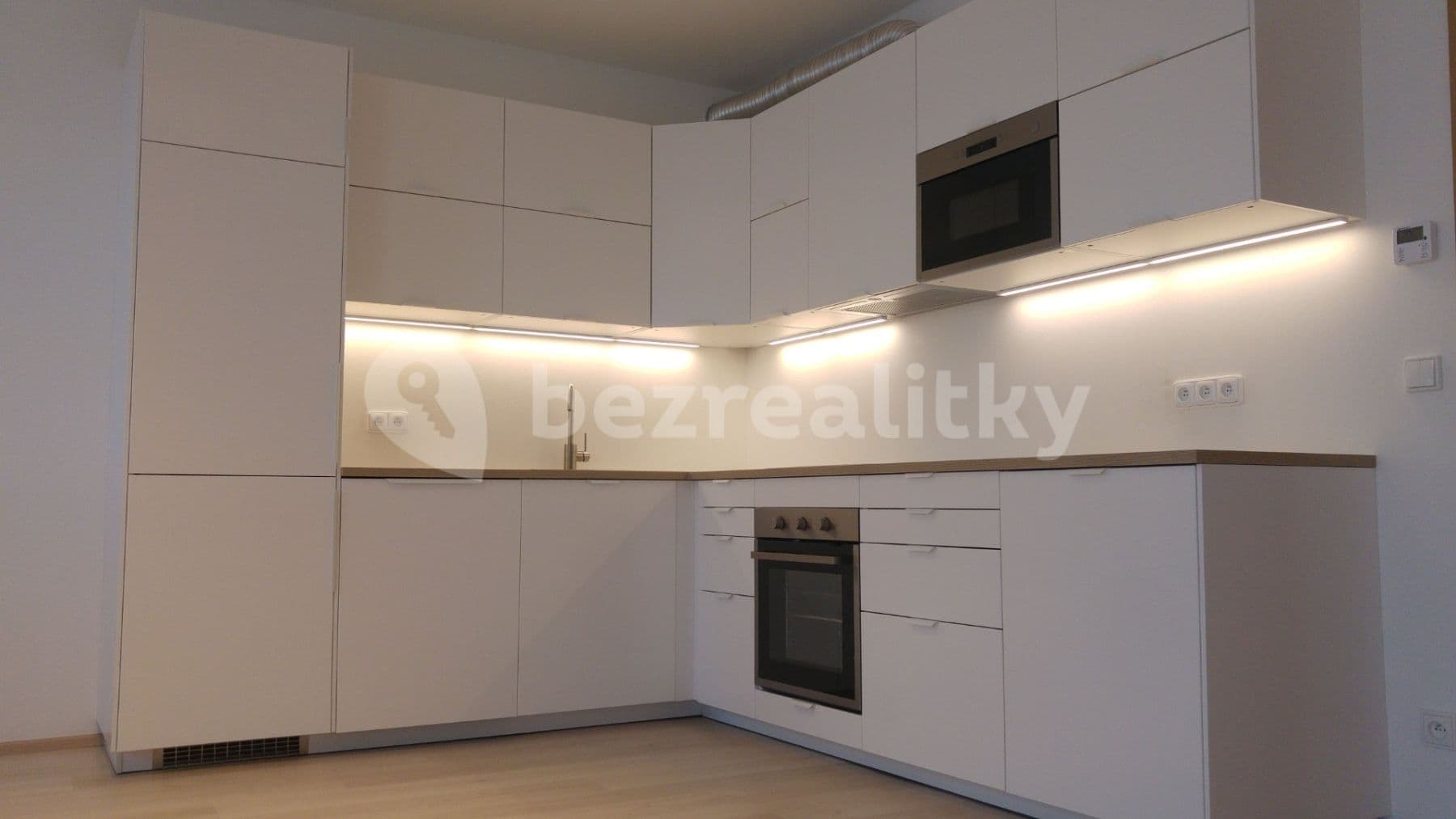 Pronájem bytu 2+kk 56 m², Štěrbova, Chýně, Středočeský kraj Pronájem bytu 2+kk 56 m², Štěrbova, Chýně, Středočeský kraj