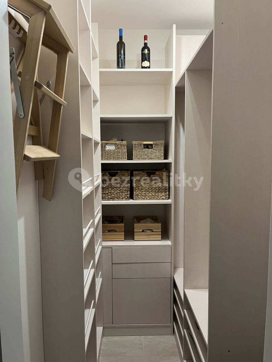 Pronájem bytu 2+kk 64 m², Zvěřinova, Praha, Praha Pronájem bytu 2+kk 64 m², Zvěřinova, Praha, Praha