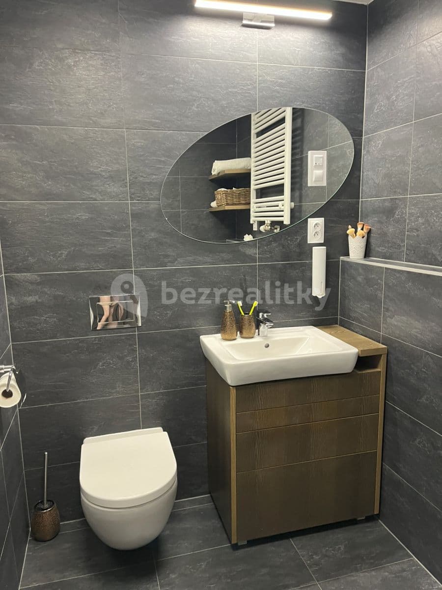 Pronájem bytu 2+kk 64 m², Zvěřinova, Praha, Praha Pronájem bytu 2+kk 64 m², Zvěřinova, Praha, Praha