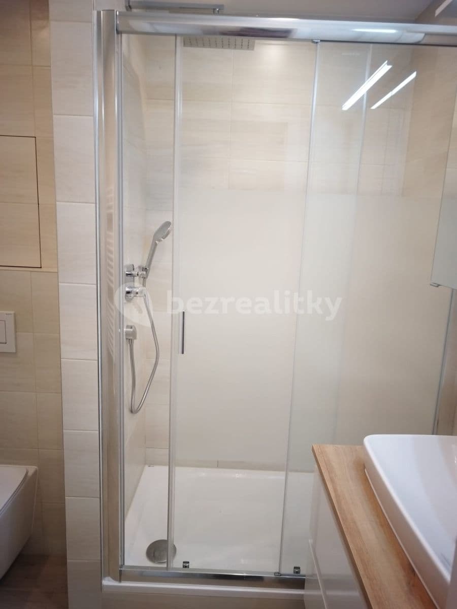 Pronájem bytu 1+kk 36 m², Vysočanská, Praha, Praha Pronájem bytu 1+kk 36 m², Vysočanská, Praha, Praha