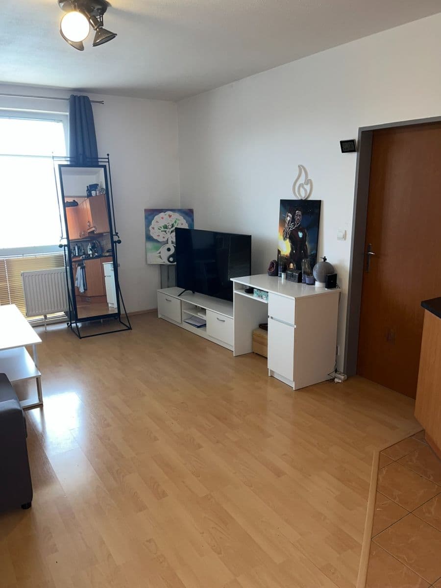 Pronájem bytu 2+kk 47 m², Dubová, Pardubice, Pardubický kraj Pronájem bytu 2+kk 47 m², Dubová, Pardubice, Pardubický kraj