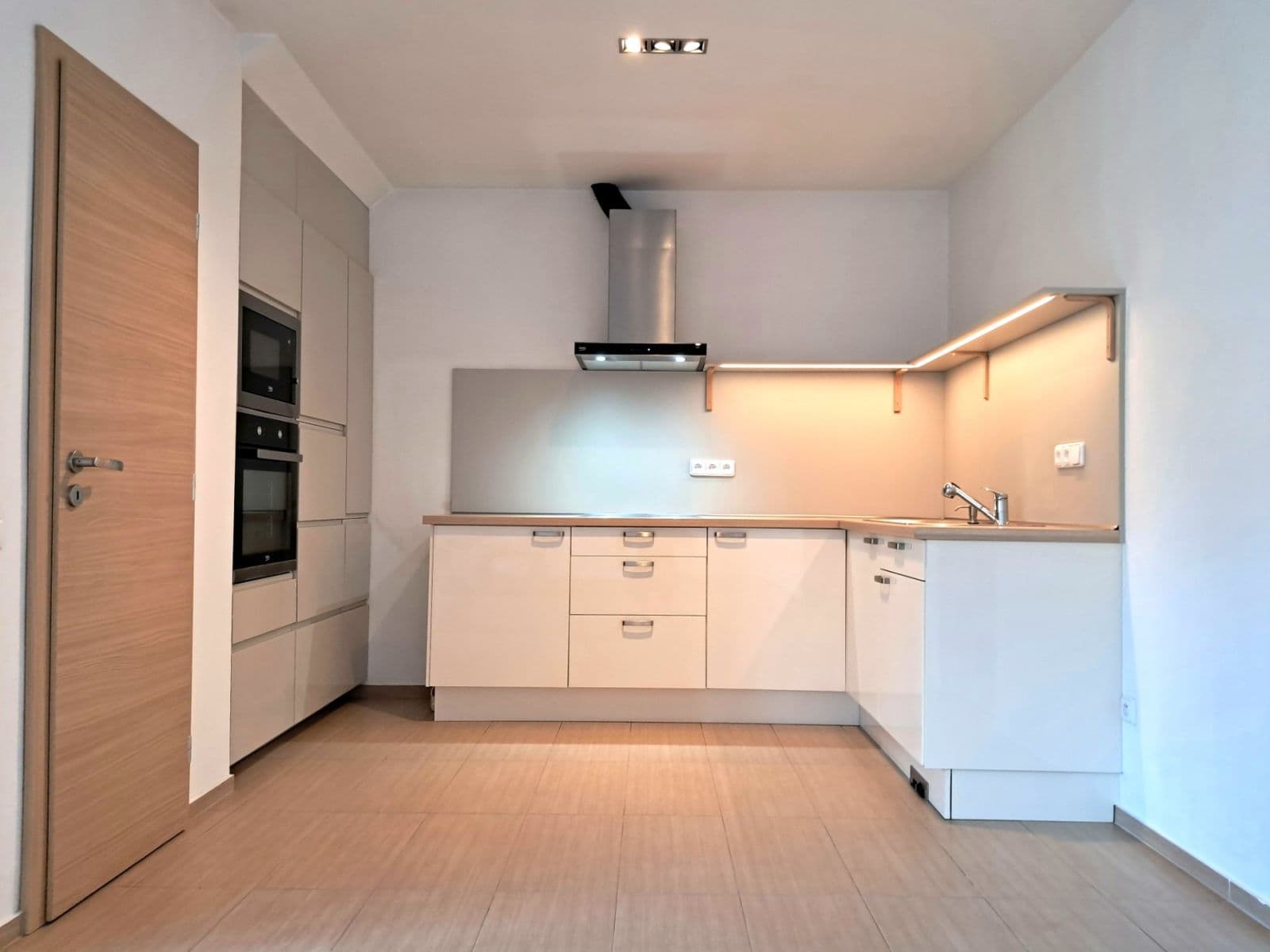Pronájem bytu 2+kk 89 m², Libušina, Roudnice nad Labem, Ústecký kraj Pronájem bytu 2+kk 89 m², Libušina, Roudnice nad Labem, Ústecký kraj