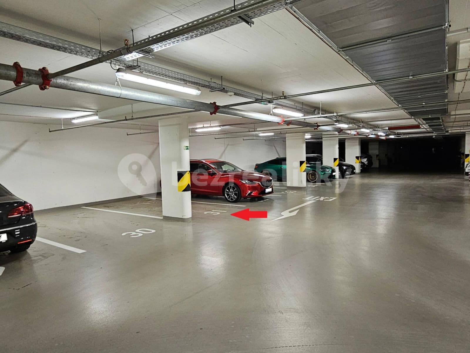 Pronájem garáže 12 m², U Průhonu, Praha, Praha Pronájem garáže 12 m², U Průhonu, Praha, Praha