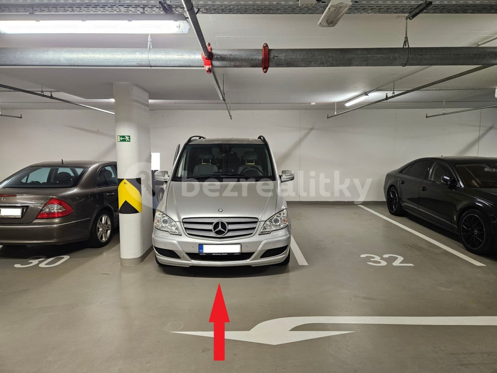 Pronájem garáže 12 m², U Průhonu, Praha, Praha Pronájem garáže 12 m², U Průhonu, Praha, Praha