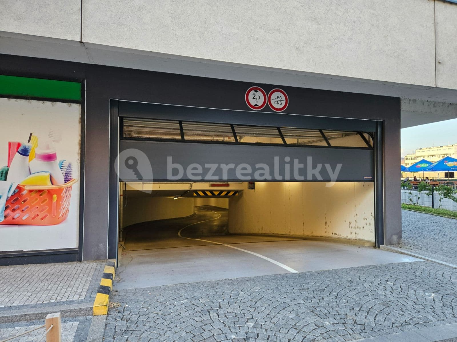 Pronájem garáže 12 m², U Průhonu, Praha, Praha Pronájem garáže 12 m², U Průhonu, Praha, Praha