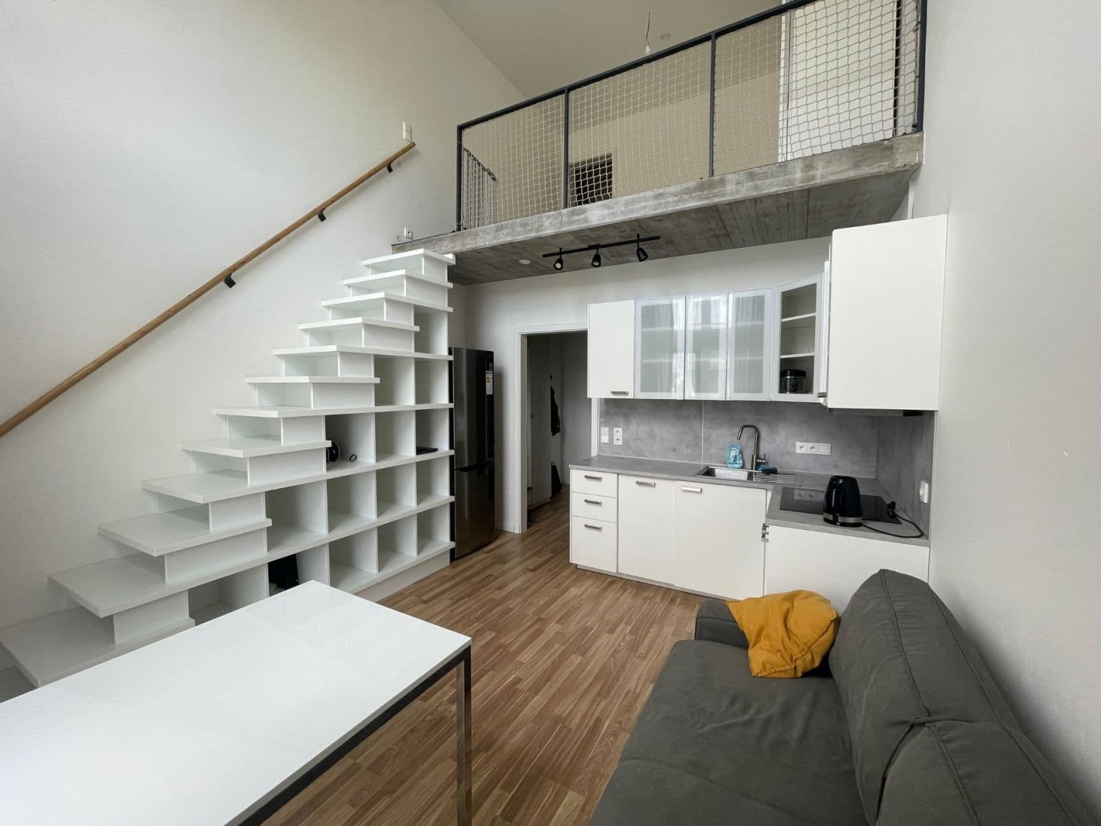 Pronájem bytu 2+kk 46 m², Novovysočanská, Praha, Praha Pronájem bytu 2+kk 46 m², Novovysočanská, Praha, Praha