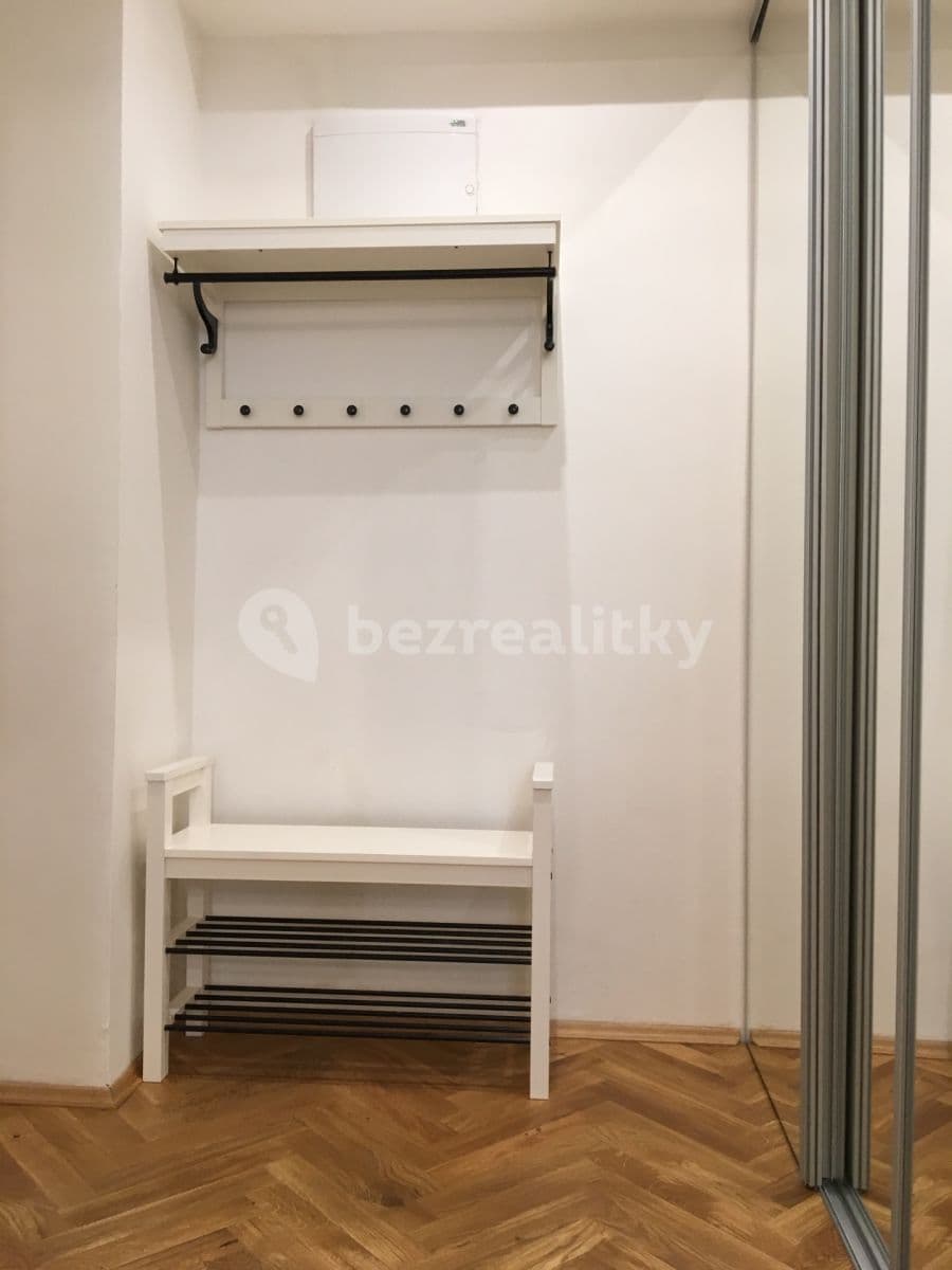 Pronájem bytu 2+1 47 m², Rašínovo nábřeží, Praha, Praha Pronájem bytu 2+1 47 m², Rašínovo nábřeží, Praha, Praha