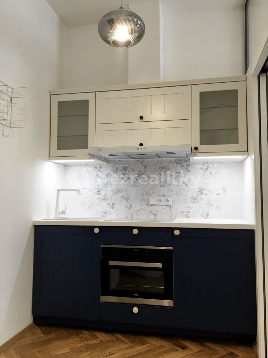 Pronájem bytu 2+1 47 m², Rašínovo nábřeží, Praha, Praha Pronájem bytu 2+1 47 m², Rašínovo nábřeží, Praha, Praha