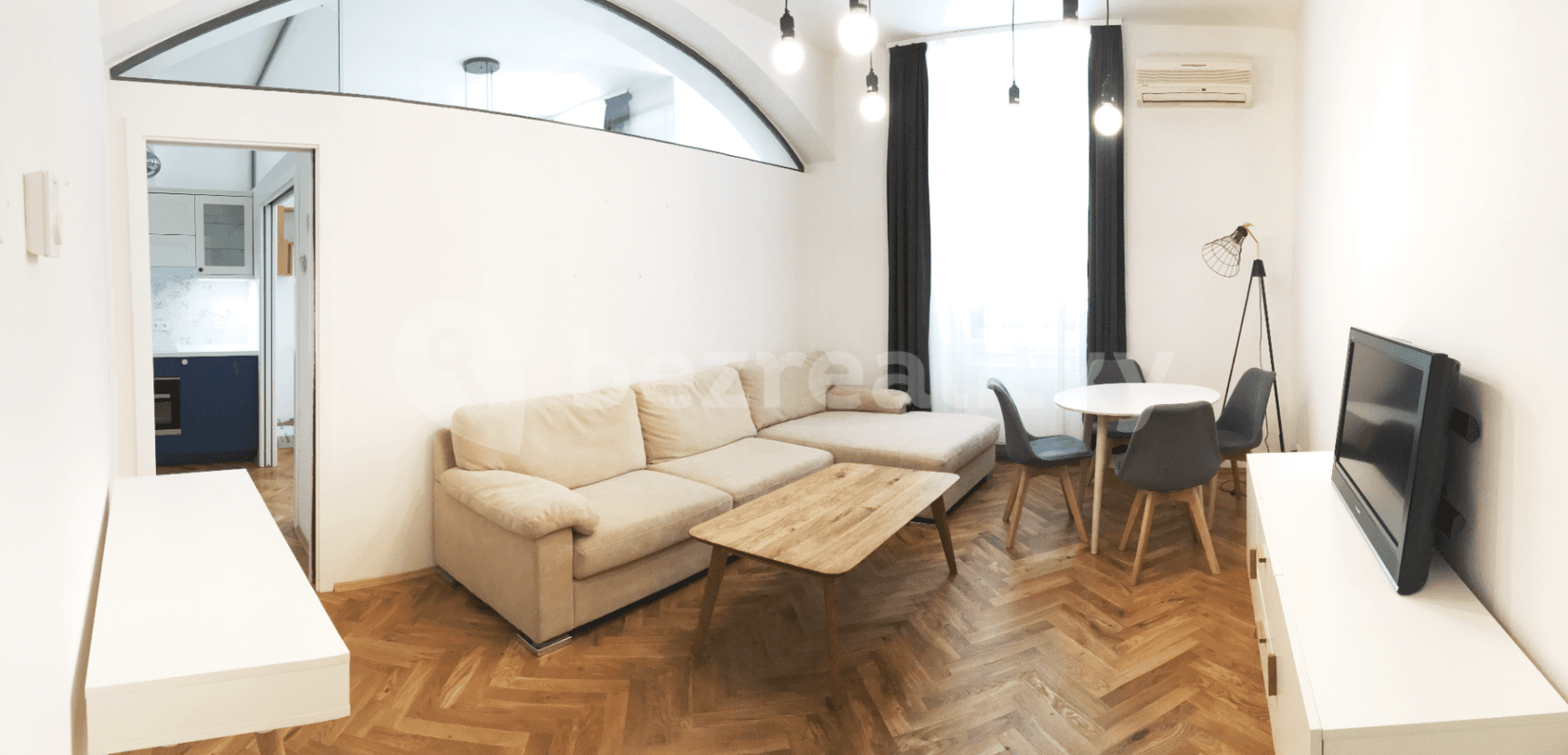 Pronájem bytu 2+1 47 m², Rašínovo nábřeží, Praha, Praha Pronájem bytu 2+1 47 m², Rašínovo nábřeží, Praha, Praha