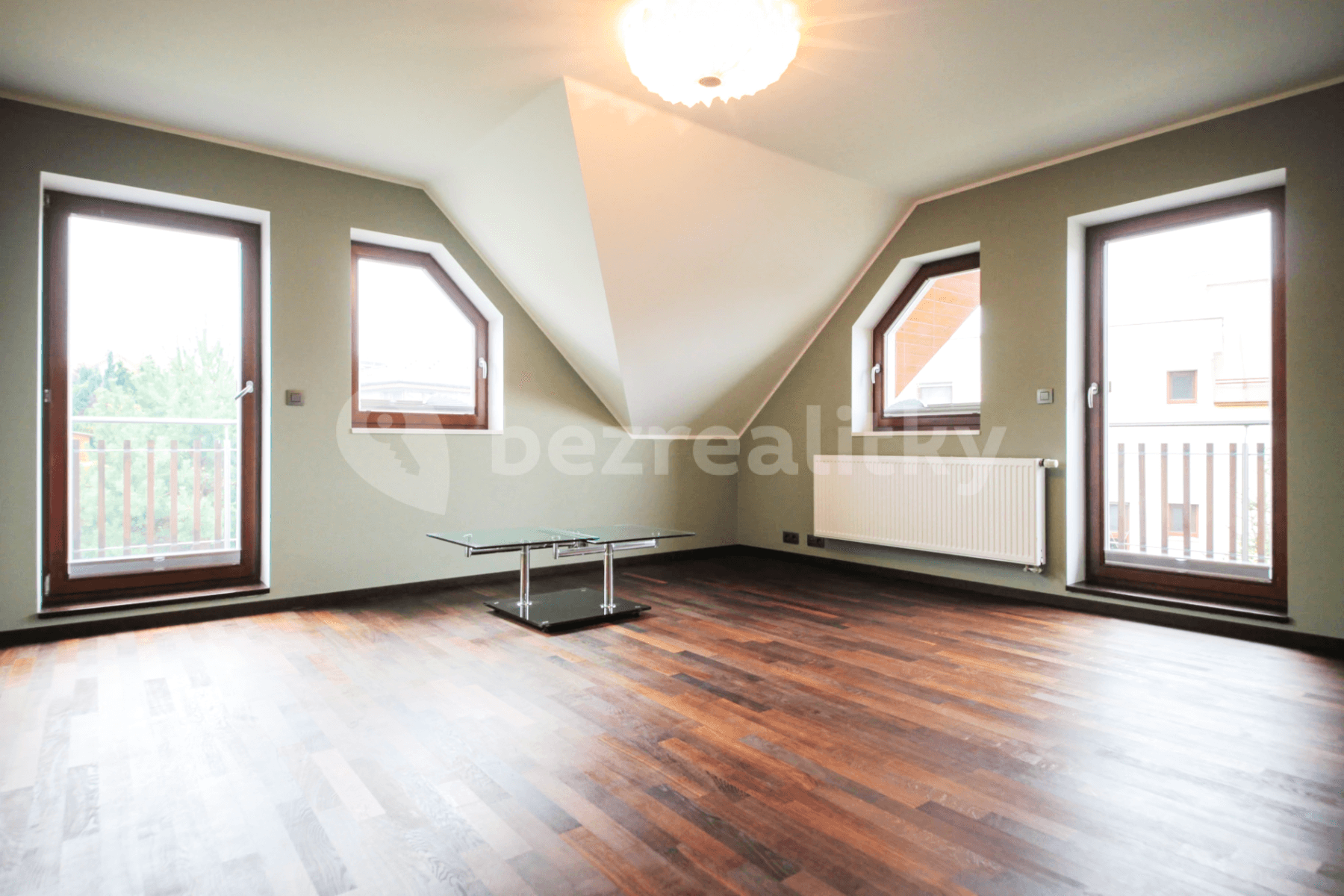 Pronájem domu 220 m², pozemek 821 m², Pod Ovčínem, Praha, Praha Pronájem domu 220 m², pozemek 821 m², Pod Ovčínem, Praha, Praha