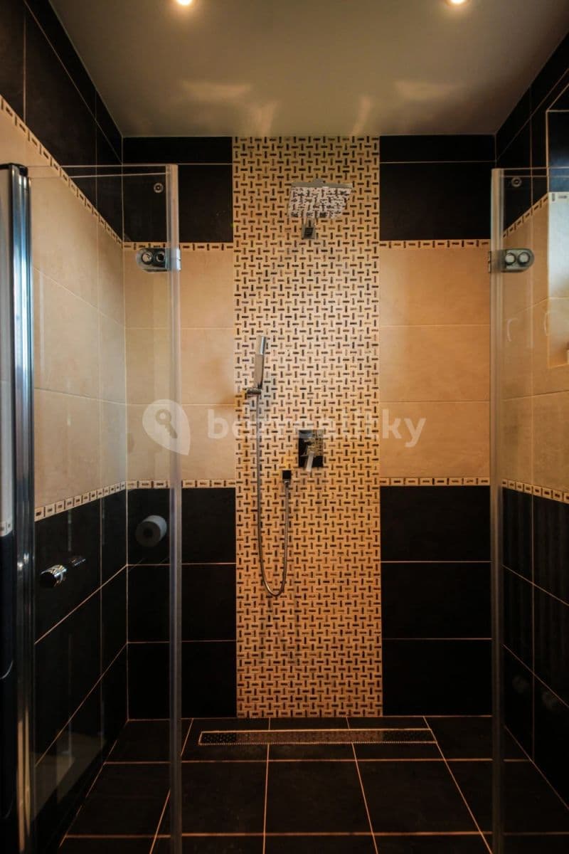 Pronájem domu 220 m², pozemek 821 m², Pod Ovčínem, Praha, Praha Pronájem domu 220 m², pozemek 821 m², Pod Ovčínem, Praha, Praha