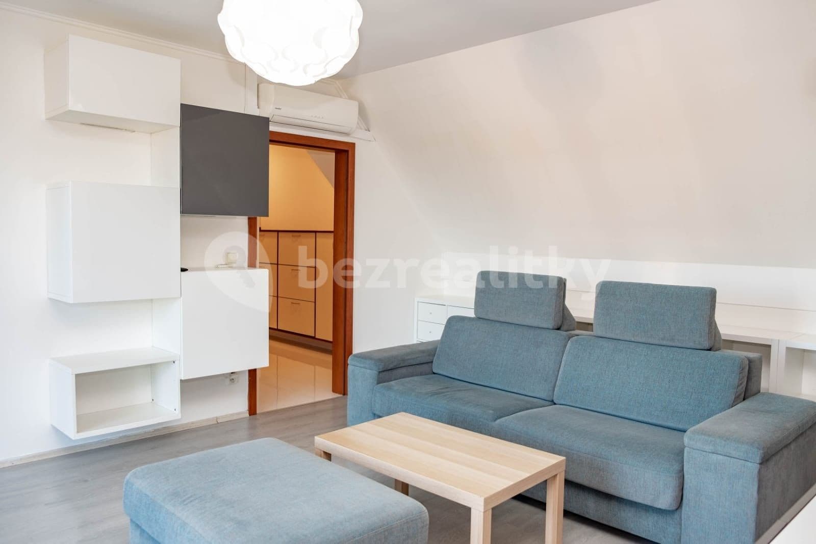 Pronájem bytu 3+1 65 m², Průběžná, Nupaky, Středočeský kraj Pronájem bytu 3+1 65 m², Průběžná, Nupaky, Středočeský kraj