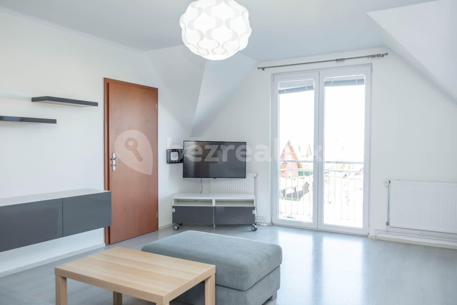 Pronájem bytu 3+1 65 m², Průběžná, Nupaky, Středočeský kraj Pronájem bytu 3+1 65 m², Průběžná, Nupaky, Středočeský kraj