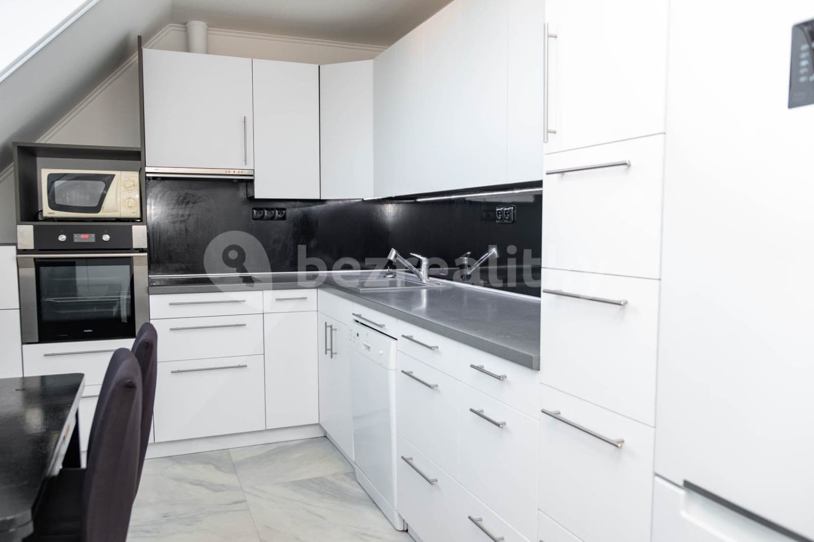 Pronájem bytu 3+1 65 m², Průběžná, Nupaky, Středočeský kraj Pronájem bytu 3+1 65 m², Průběžná, Nupaky, Středočeský kraj