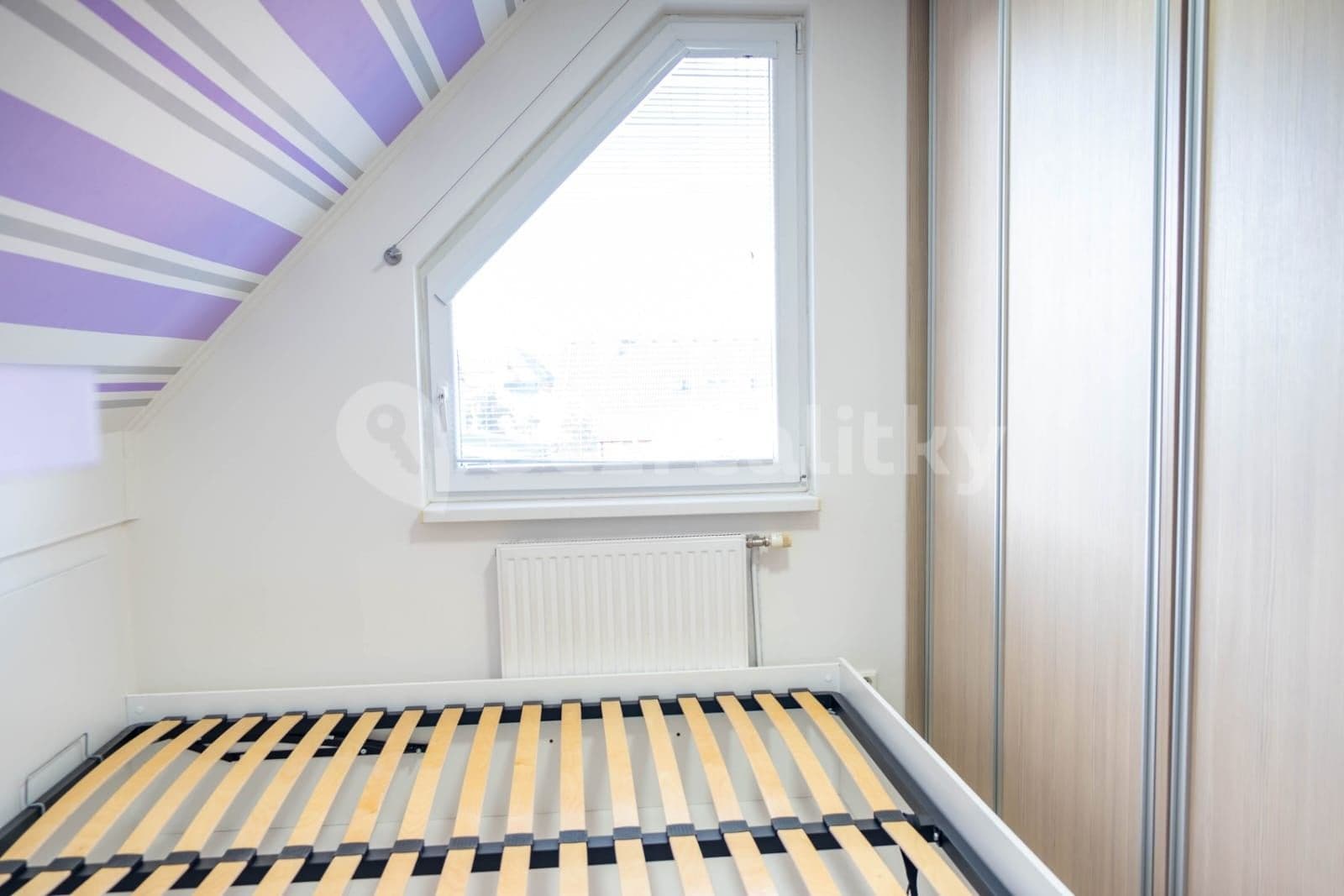 Pronájem bytu 3+1 65 m², Průběžná, Nupaky, Středočeský kraj Pronájem bytu 3+1 65 m², Průběžná, Nupaky, Středočeský kraj