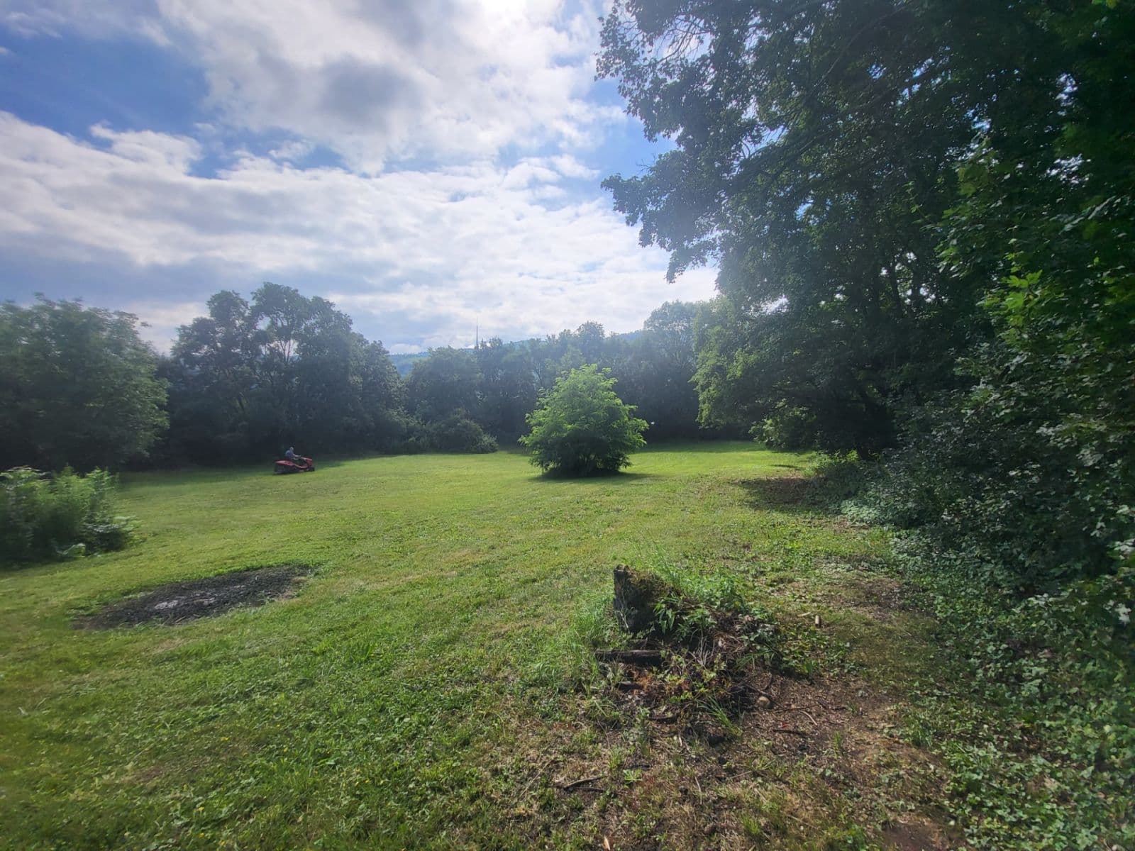 Prodej pozemku 2.527 m², Černošice, Středočeský kraj Prodej pozemku 2.527 m², Černošice, Středočeský kraj