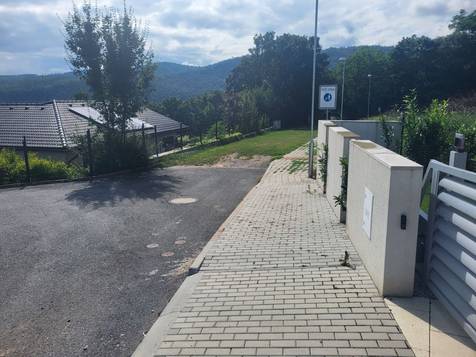 Prodej pozemku 2.527 m², Černošice, Středočeský kraj Prodej pozemku 2.527 m², Černošice, Středočeský kraj