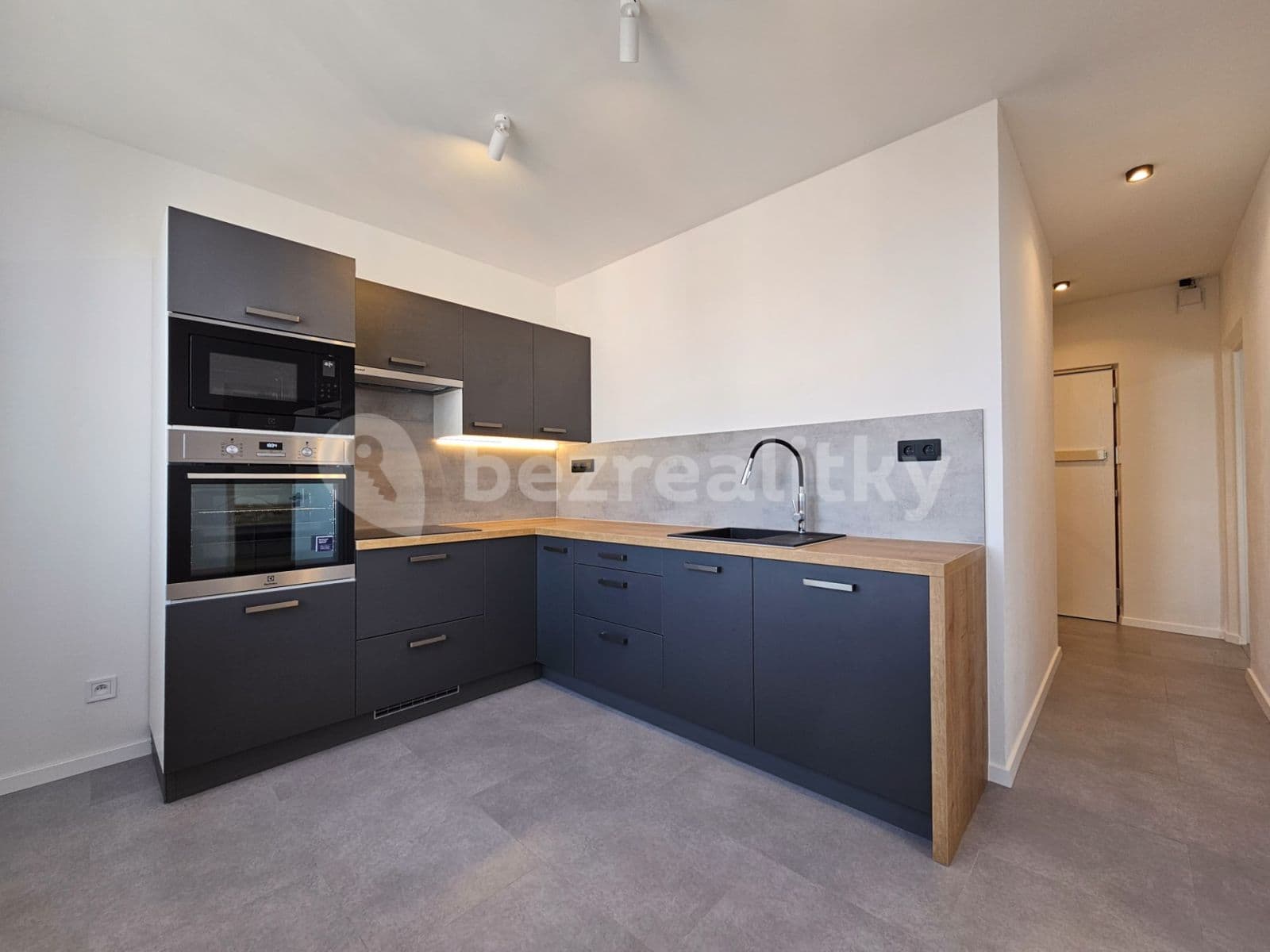 Pronájem bytu 1+1 40 m², Brněnská, Plzeň, Plzeňský kraj Pronájem bytu 1+1 40 m², Brněnská, Plzeň, Plzeňský kraj