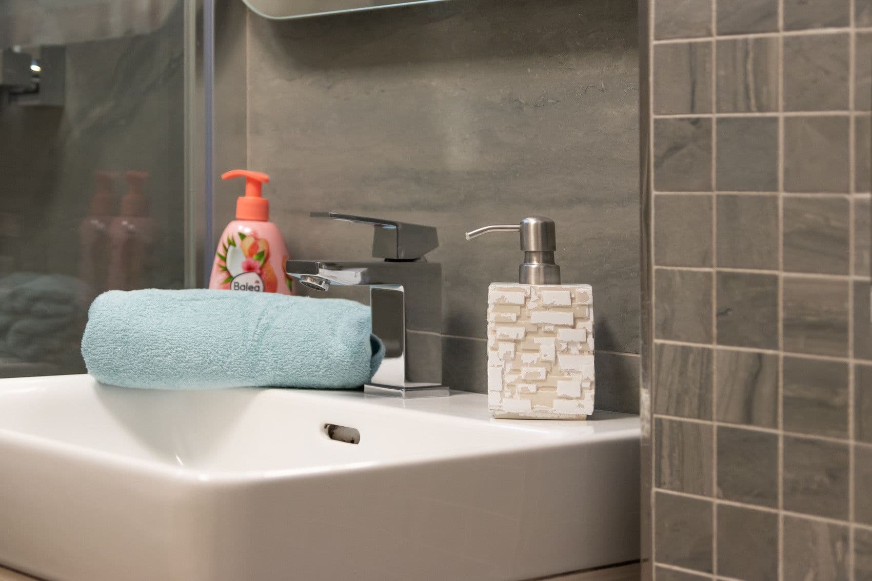 Pronájem bytu 40 m², U Michelského mlýna, Praha, Praha Pronájem bytu 40 m², U Michelského mlýna, Praha, Praha