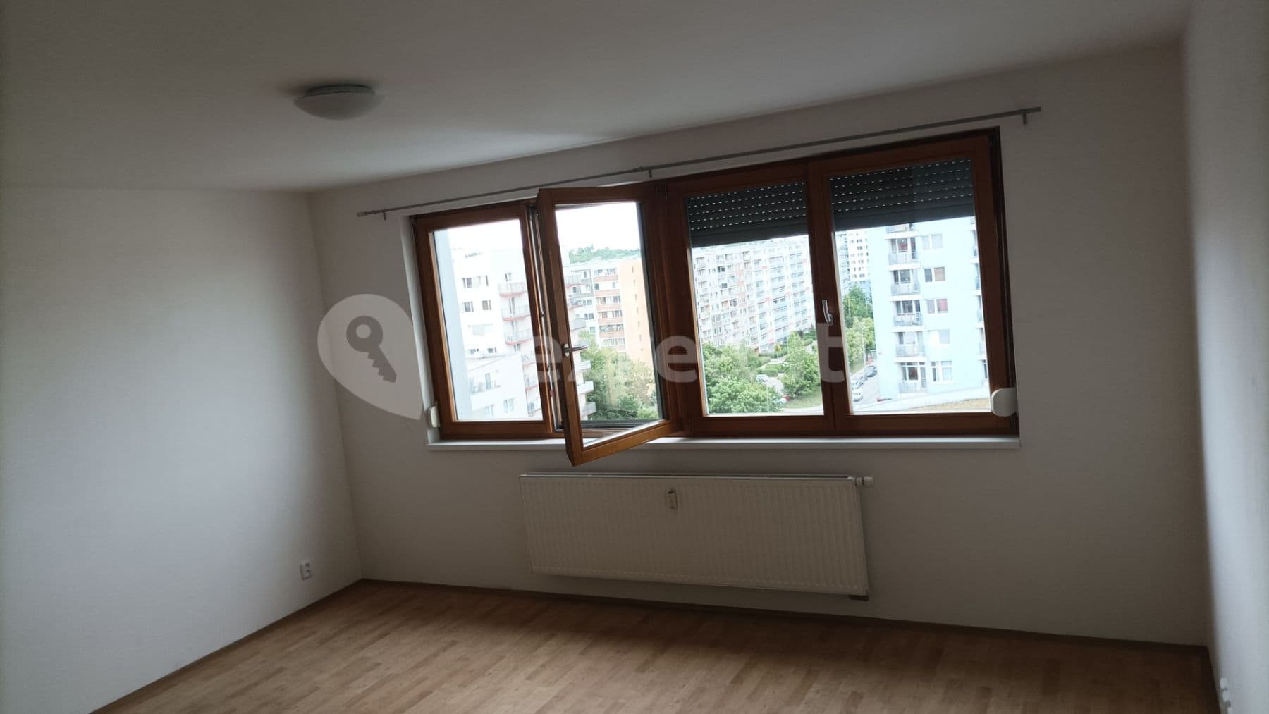 Pronájem bytu 1+kk 34 m², Sluneční náměstí, Praha, Praha Pronájem bytu 1+kk 34 m², Sluneční náměstí, Praha, Praha