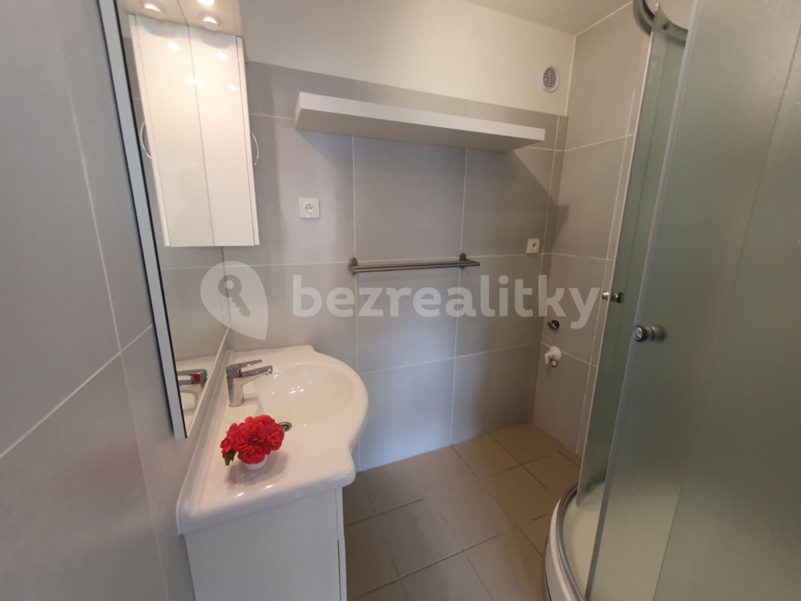 Pronájem bytu 2+kk 45 m², Bronzová, Praha, Praha Pronájem bytu 2+kk 45 m², Bronzová, Praha, Praha