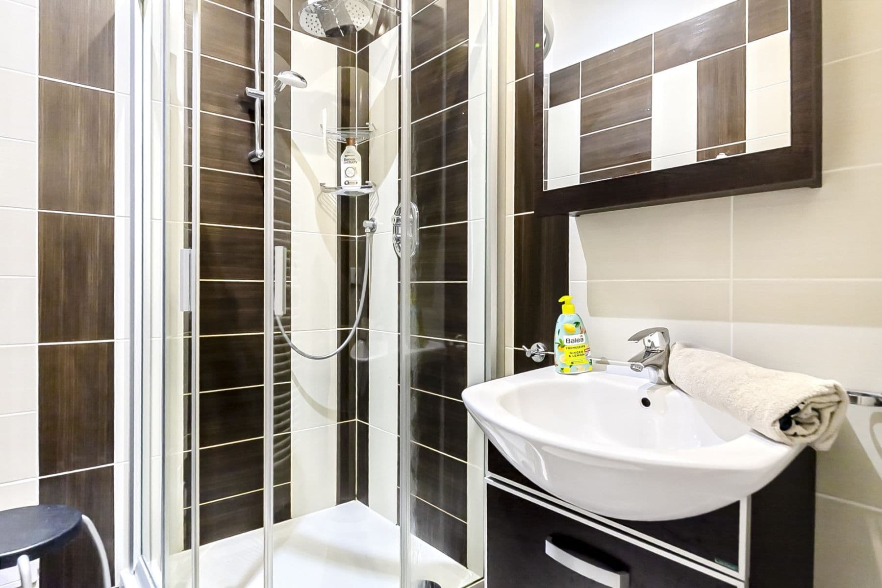 Pronájem bytu 50 m², U Obecního dvora, Praha, Praha Pronájem bytu 50 m², U Obecního dvora, Praha, Praha