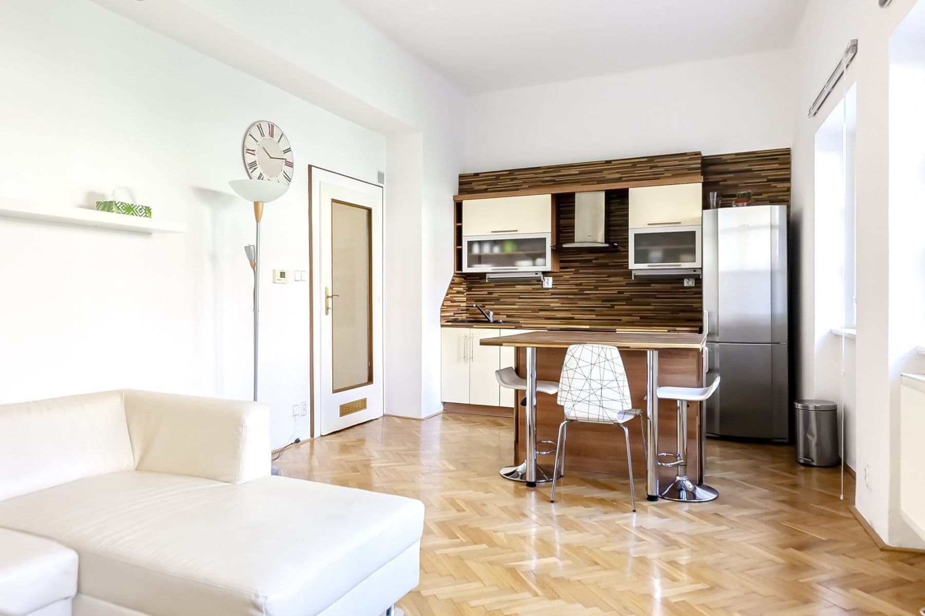 Pronájem bytu 50 m², U Obecního dvora, Praha, Praha Pronájem bytu 50 m², U Obecního dvora, Praha, Praha